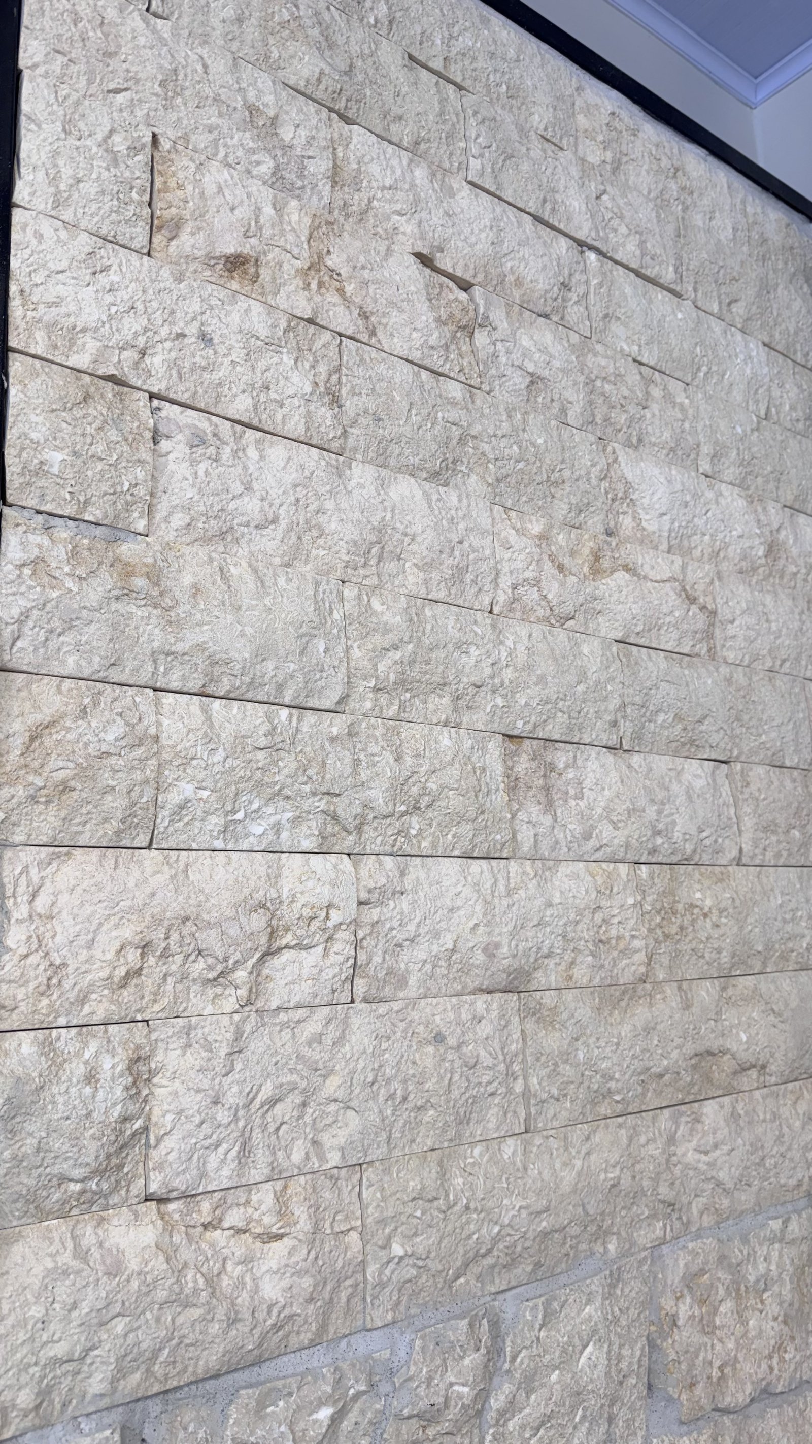 Amostra de revestimento Rockface Luxor